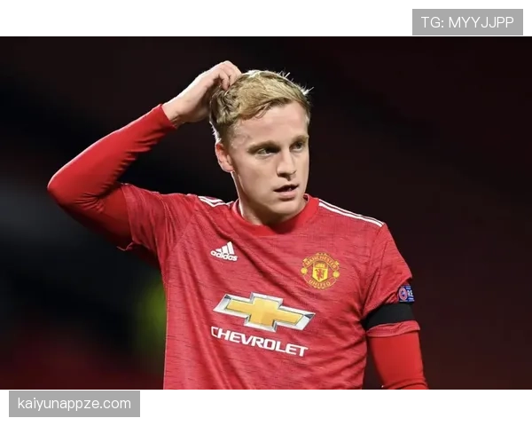 德布劳内与伊涅斯塔：创造力中场的战术定位差异与巅峰期表现解析