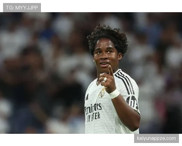 恩德里克登陆欧洲前的荣誉积累如何塑造其职业起点？