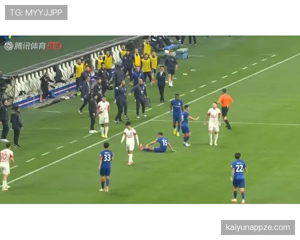 替补席红牌判罚规则拆解：裁判如何界定场外行为责任