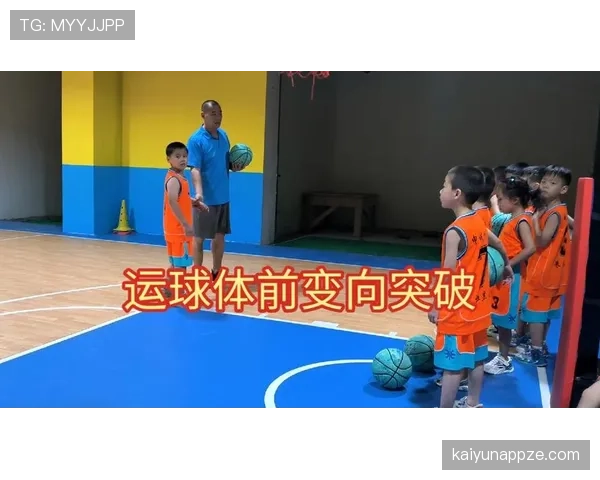 新手教学：掌握运球变向规则的正确姿势与常见错误